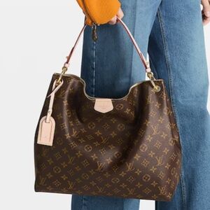 BRAND NEW 100% Authentic Louis Vuitton Artsy MM Monogram Canvas Shoulder Bag